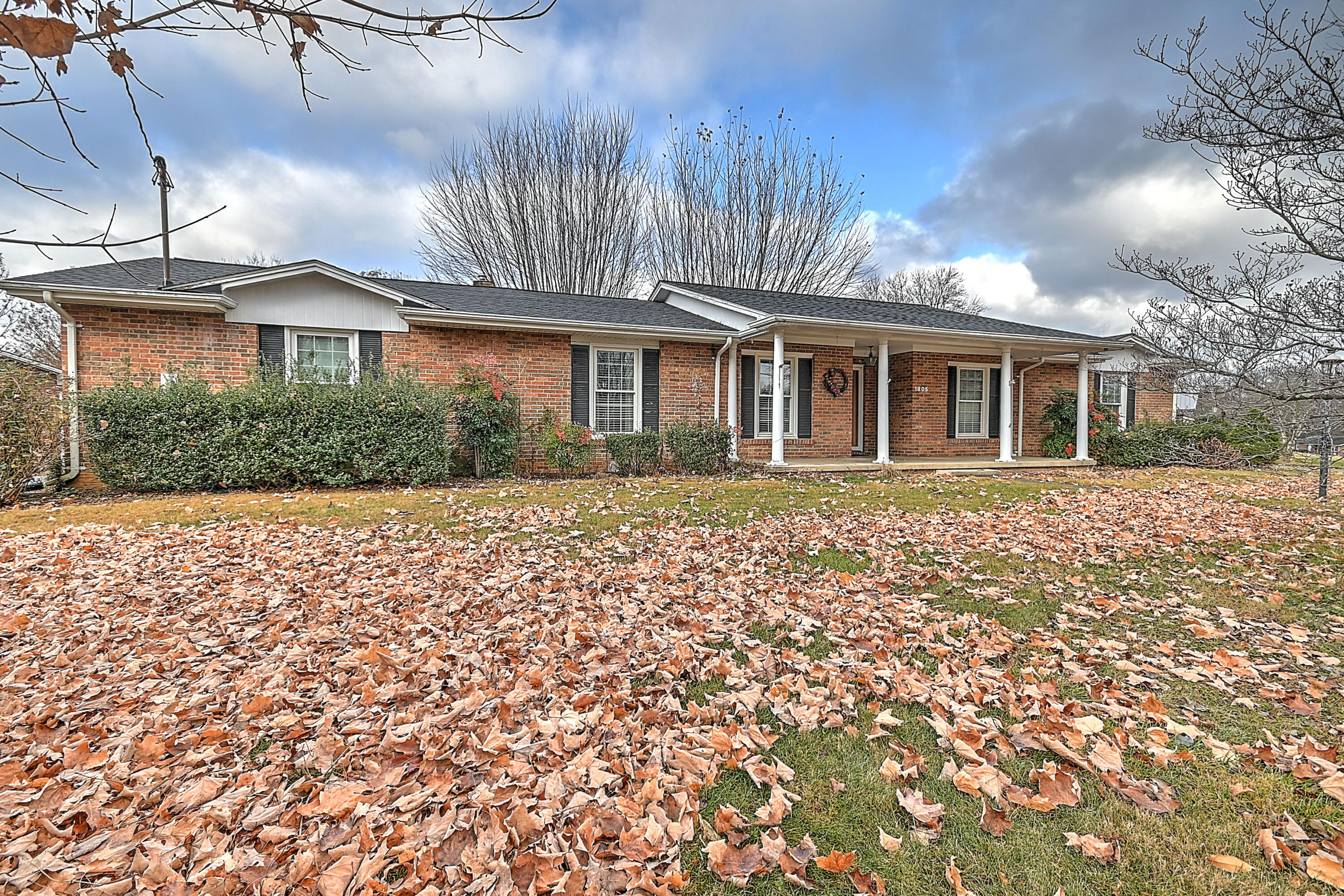 1805 Broadmoor Road Johnson City, TN 37604 - Photo 4 of 48 1805 Broadmoor B-4