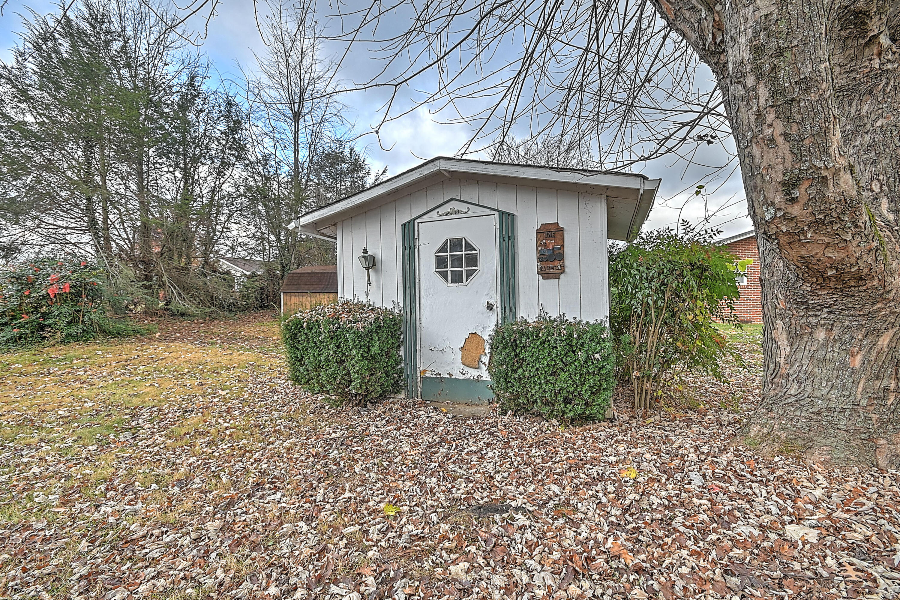 1805 Broadmoor Road Johnson City, TN 37604 - Photo 8 of 48 1805 Broadmoor B-46