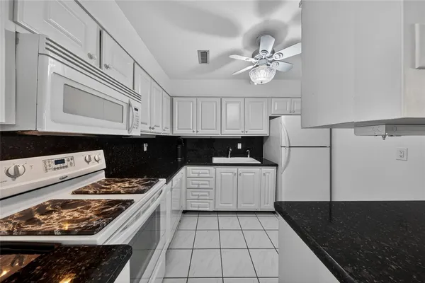 $1,950 | 6253 Bay Club Drive, Unit 1, Fort Lauderdale, FL 33308