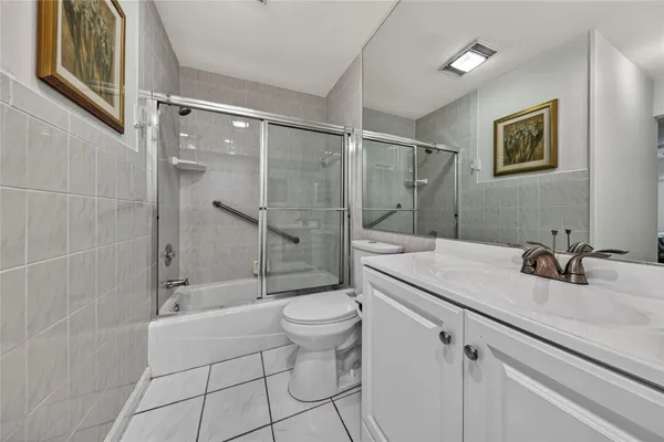 $1,950 | 6253 Bay Club Drive, Unit 1, Fort Lauderdale, FL 33308