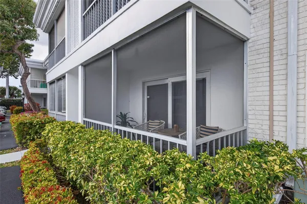 $1,950 | 6253 Bay Club Drive, Unit 1, Fort Lauderdale, FL 33308