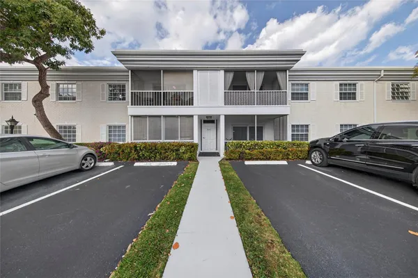 $1,950 | 6253 Bay Club Drive, Unit 1, Fort Lauderdale, FL 33308