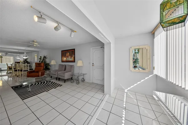 $1,950 | 6253 Bay Club Drive, Unit 1, Fort Lauderdale, FL 33308