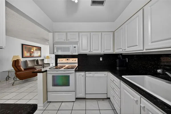 $1,950 | 6253 Bay Club Drive, Unit 1, Fort Lauderdale, FL 33308