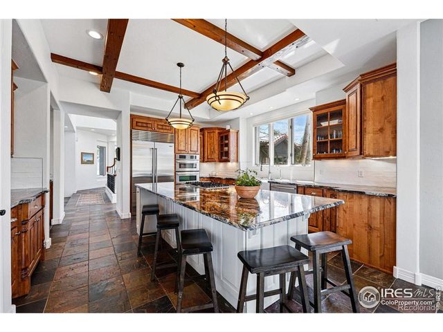 a view of entryway and hall