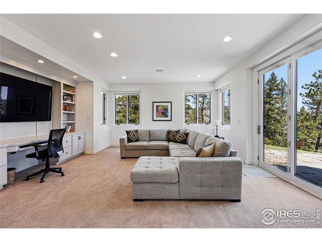 a view of terrace with city view