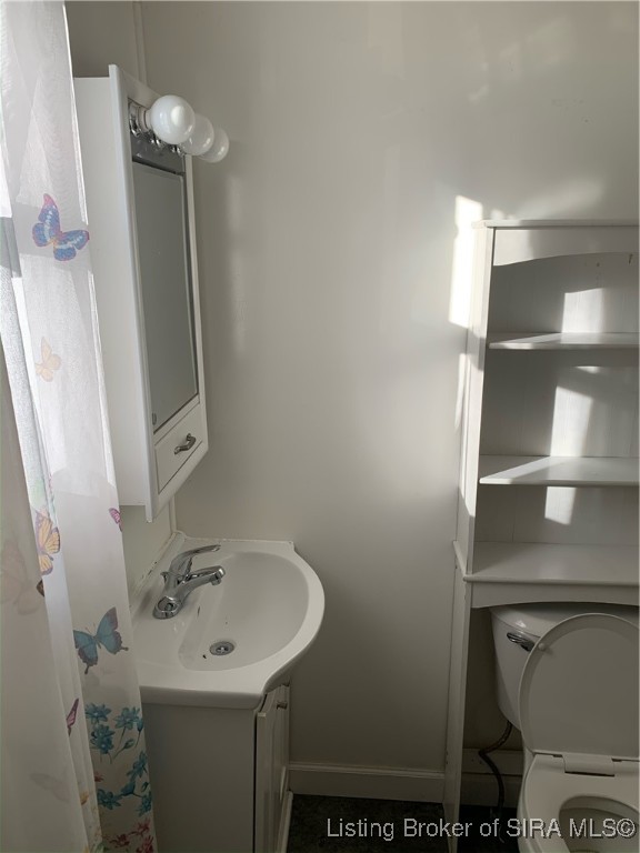 202 R Street Bedford, IN 47421 - Photo 8 of 15