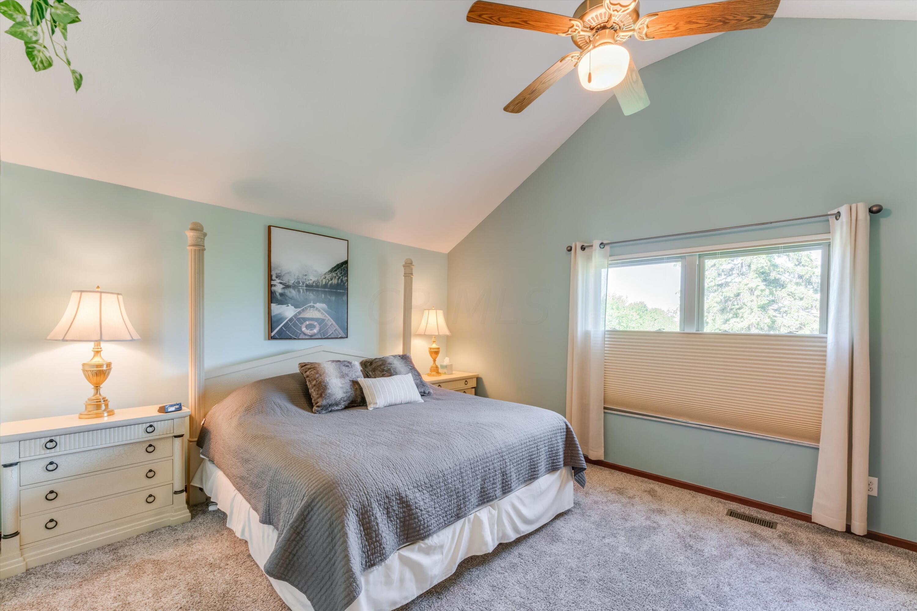358 Beecher Road Columbus, OH 43230 - Photo 21 of 39 Q_Gahanna_358BeecherRoad_Owners_Suite (2
