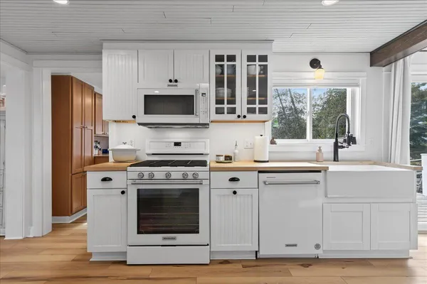 $635,000 | 32 Burnt Cove Road, Stonington, ME 04681