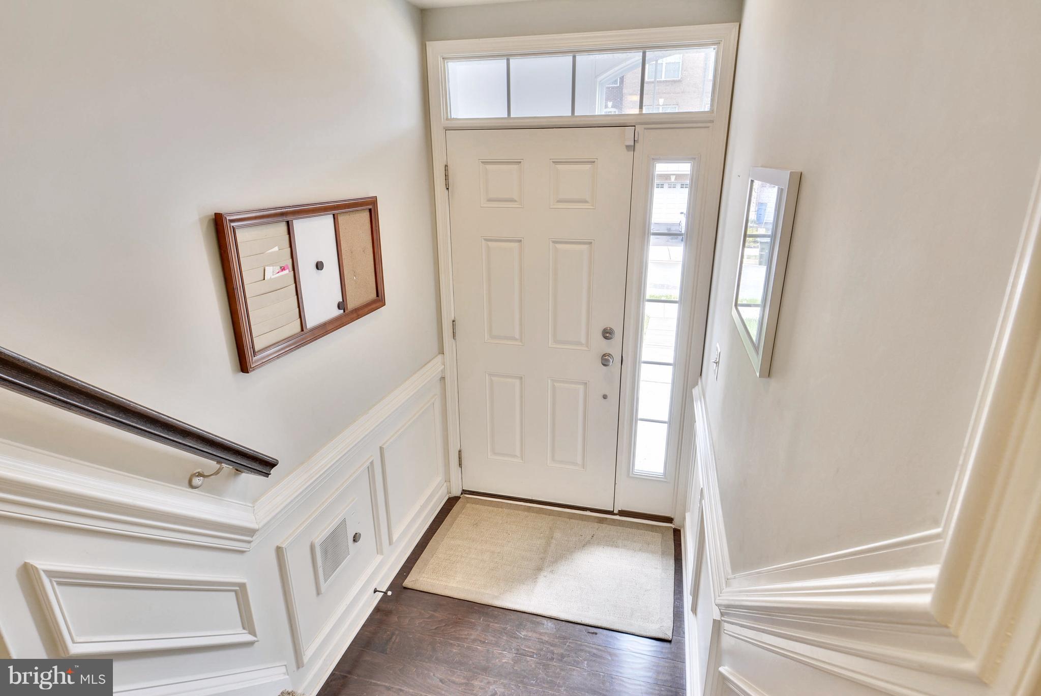 23487 Logans Ridge Terrace Ashburn, VA 20148 - Photo 17 of 27 Foyer