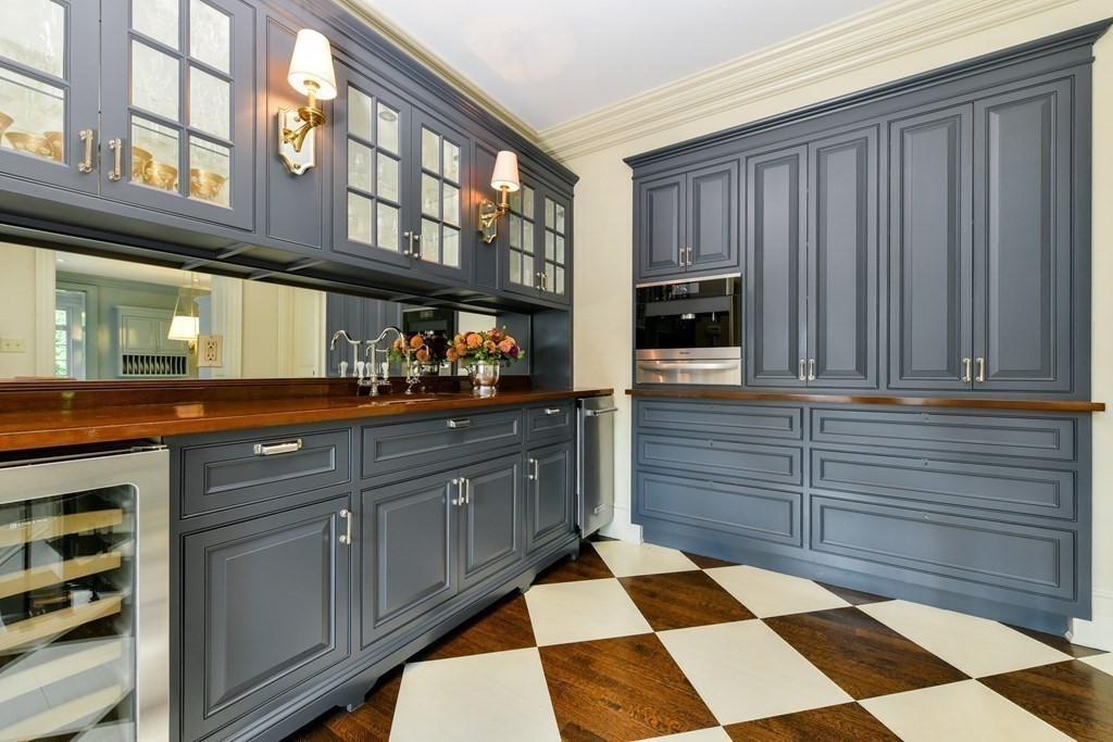 8 Rolling Lane Weston, MA 02493 - Photo 12 of 42