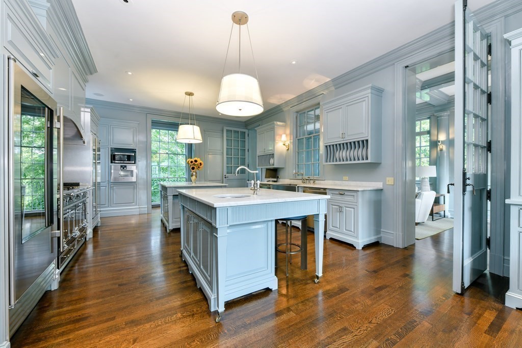 8 Rolling Lane Weston, MA 02493 - Photo 13 of 42