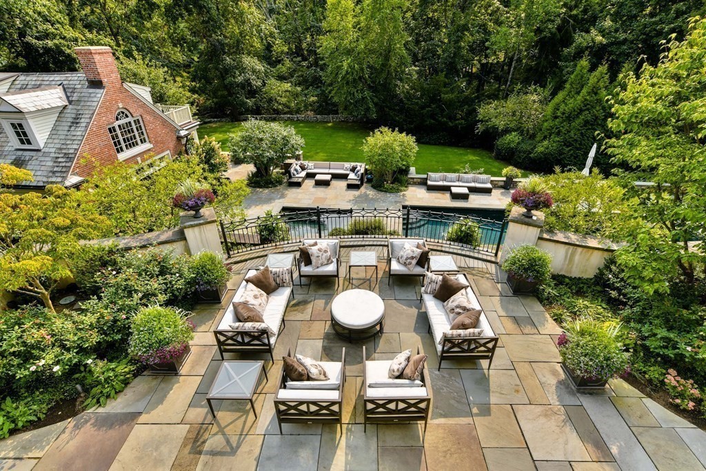 8 Rolling Lane Weston, MA 02493 - Photo 20 of 42