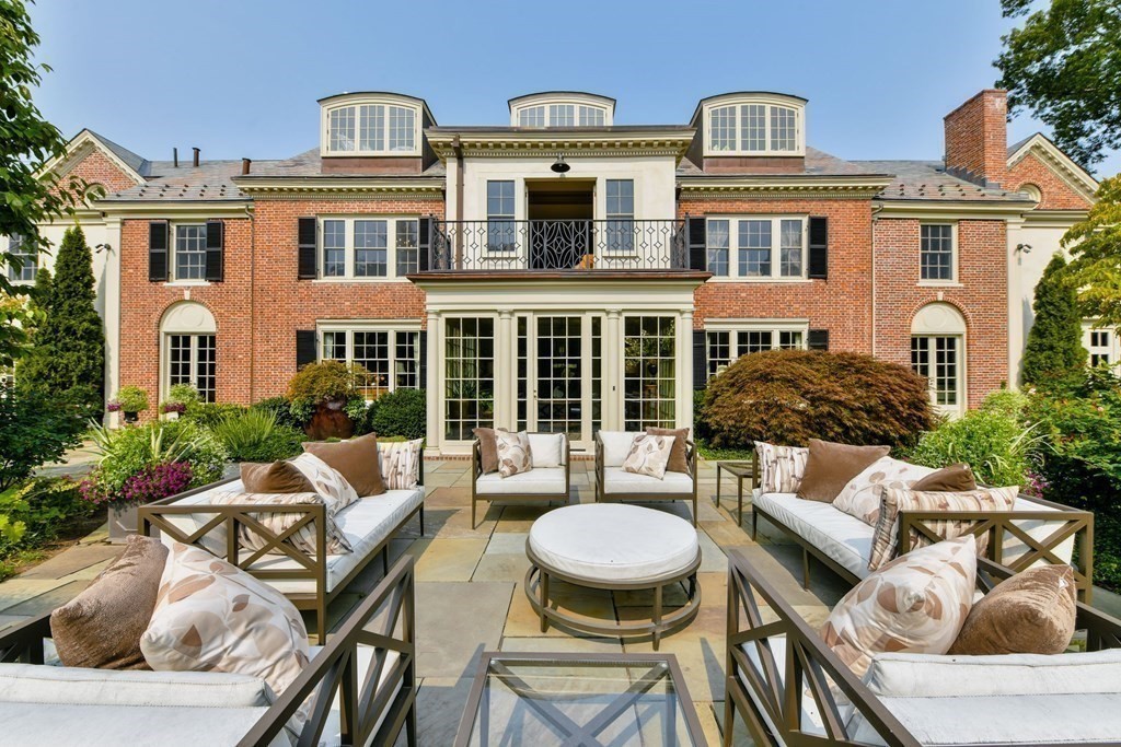 8 Rolling Lane Weston, MA 02493 - Photo 21 of 42