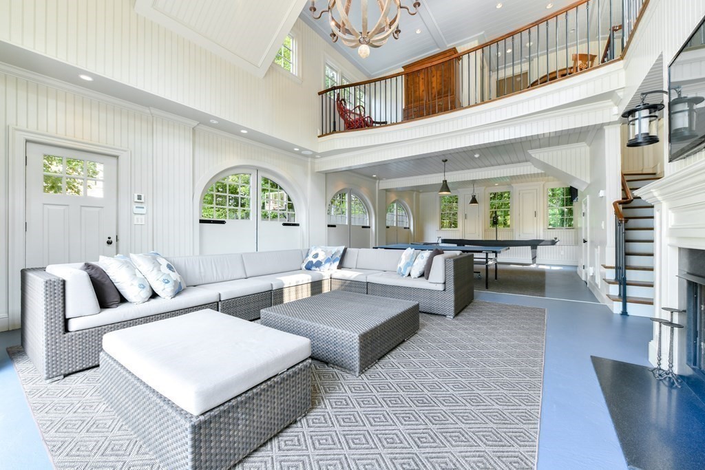 8 Rolling Lane Weston, MA 02493 - Photo 34 of 42