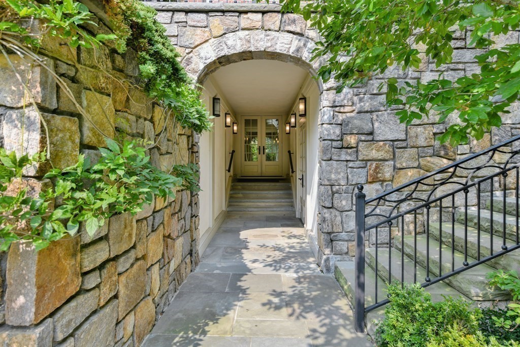 8 Rolling Lane Weston, MA 02493 - Photo 36 of 42