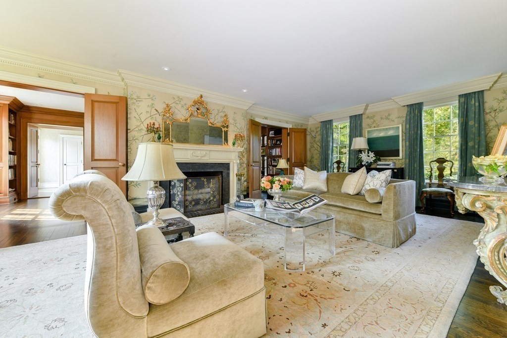 8 Rolling Lane Weston, MA 02493 - Photo 5 of 42