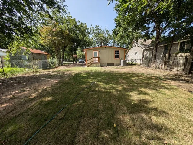 $199,900 | 320 Laredo Street, Lockhart, TX 78644