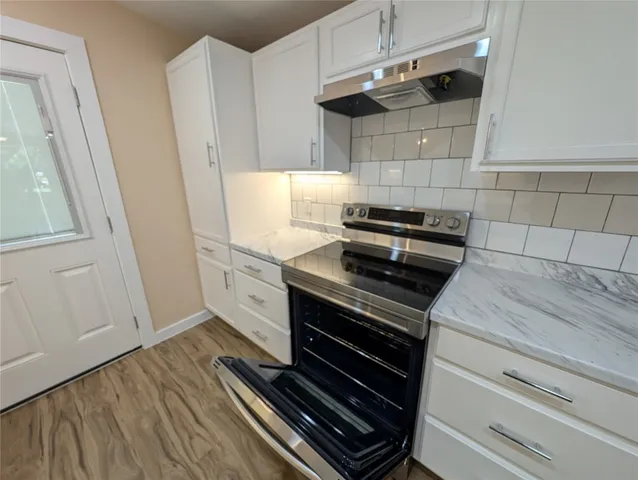 $199,900 | 320 Laredo Street, Lockhart, TX 78644