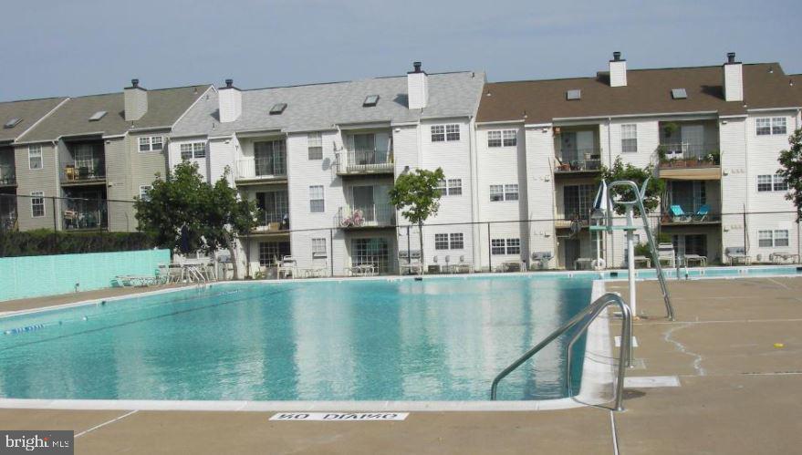 109 Fort Evans Road Southeast, Unit E Leesburg, VA 20175 - Photo 3 of 5 Pool