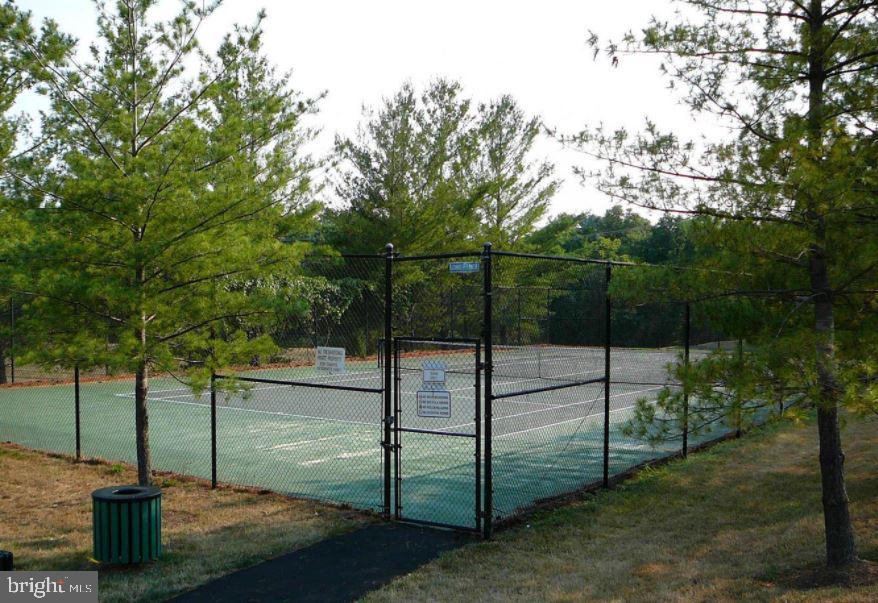 109 Fort Evans Road Southeast, Unit E Leesburg, VA 20175 - Photo 4 of 5 Tennis Courts