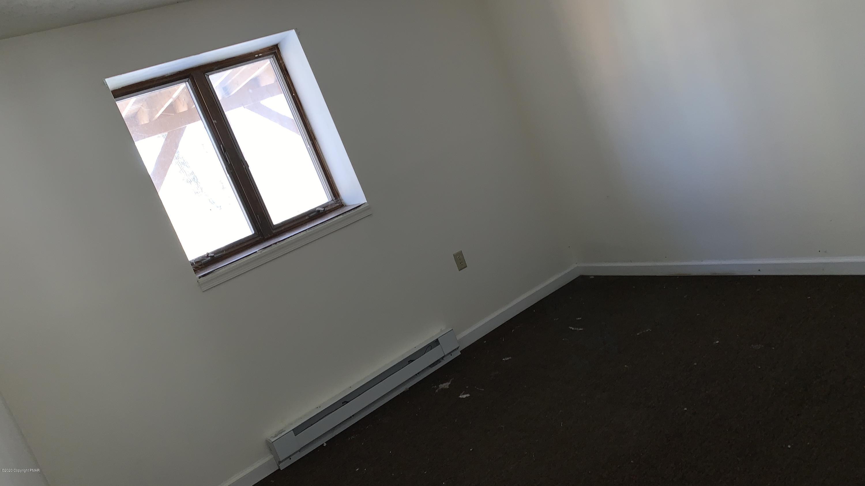 6014 Decker Road Bushkill, PA 18324 - Photo 19 of 24 2020-01-22 13.40.48