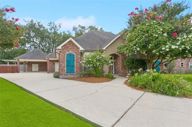 $449,600 | 142 Colony Road, Belle Chasse, LA 70037
