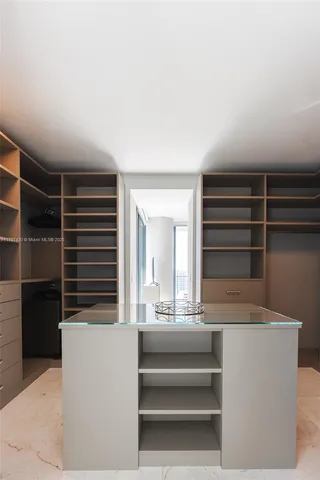 $12,900 | 480 Northeast 31st Street, Unit 3407, Miami, FL 33137