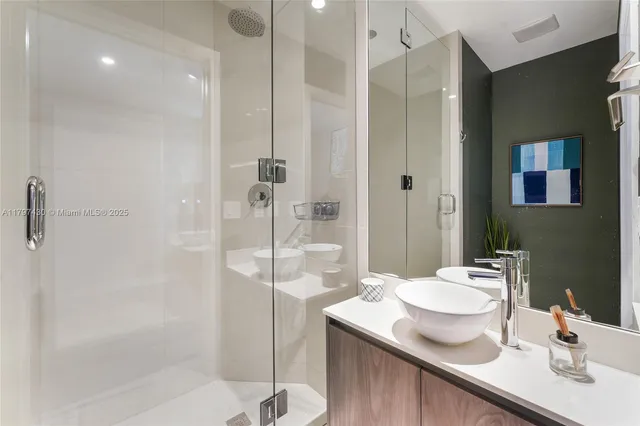 $12,900 | 480 Northeast 31st Street, Unit 3407, Miami, FL 33137