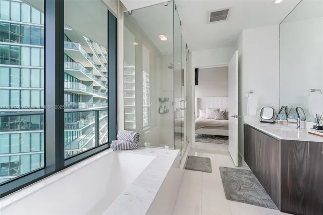 $12,900 | 480 Northeast 31st Street, Unit 3407, Miami, FL 33137