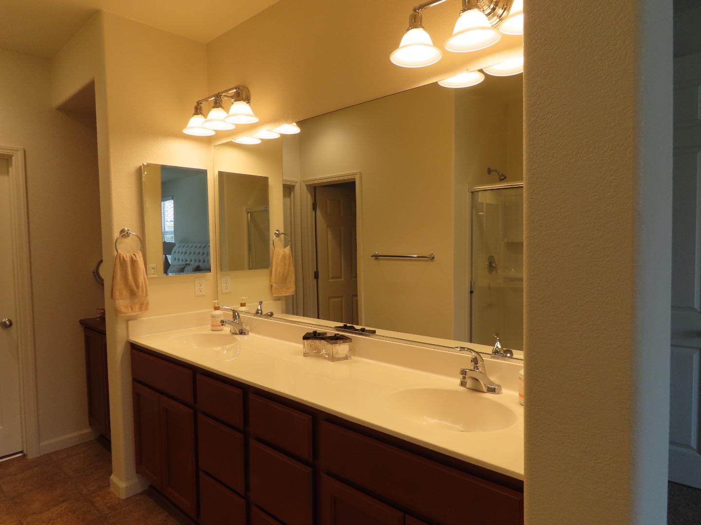 1445 Willmott Road Los Banos, CA 93635 - Photo 13 of 28 Gallery Image 13