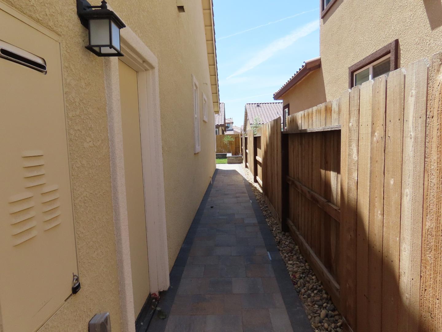 1445 Willmott Road Los Banos, CA 93635 - Photo 23 of 28 Gallery Image 23
