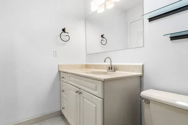 $299,000 | 5424 Viburnum Circle, Delray Beach, FL 33484