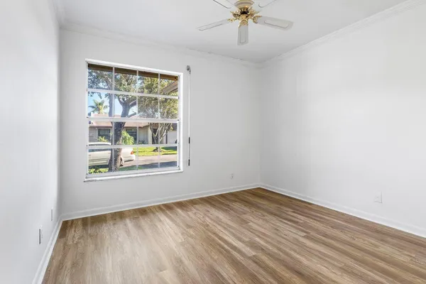 $299,000 | 5424 Viburnum Circle, Delray Beach, FL 33484