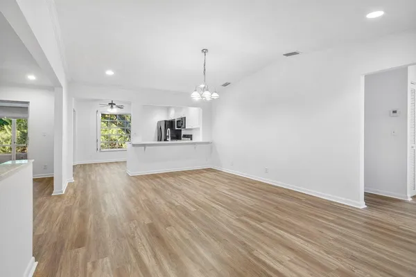 $299,000 | 5424 Viburnum Circle, Delray Beach, FL 33484