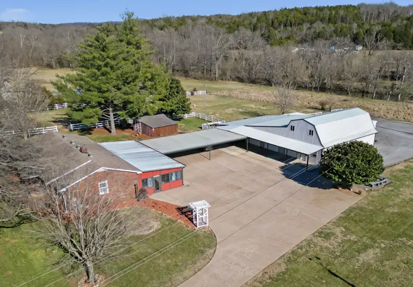 $599,900 | 33 Edgewood Road, Alexandria, TN 37012