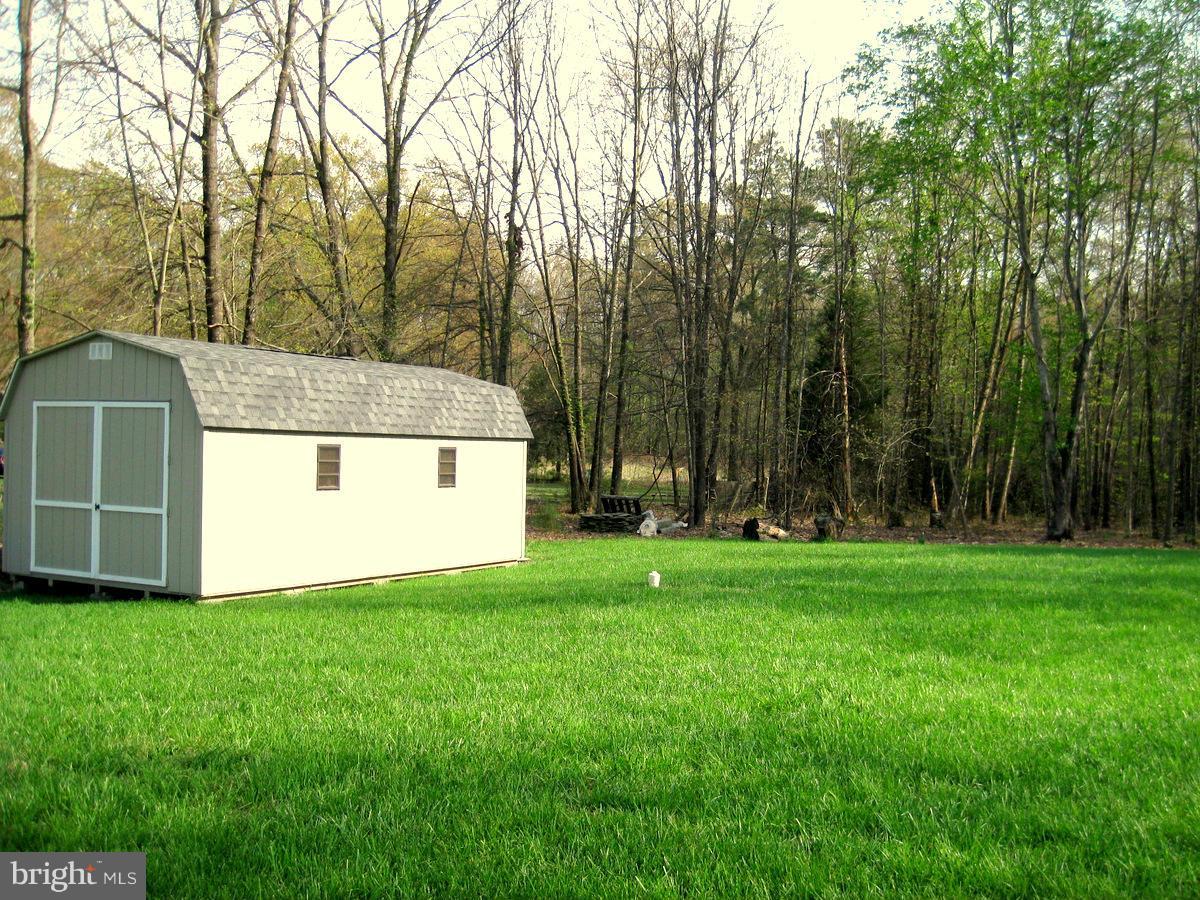 26282 Ruther Glen Road Ruther Glen, VA 22546 - Photo 23 of 30 Exterior (Rear)