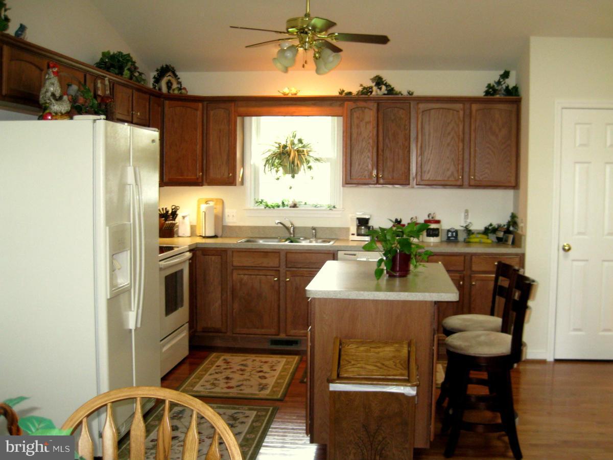 26282 Ruther Glen Road Ruther Glen, VA 22546 - Photo 6 of 30 Kitchen