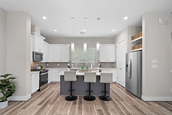 $2,199 | 2623 Huntington Creek Lane, Houston, TX 77093