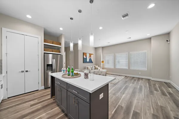 $2,199 | 2623 Huntington Creek Lane, Houston, TX 77093
