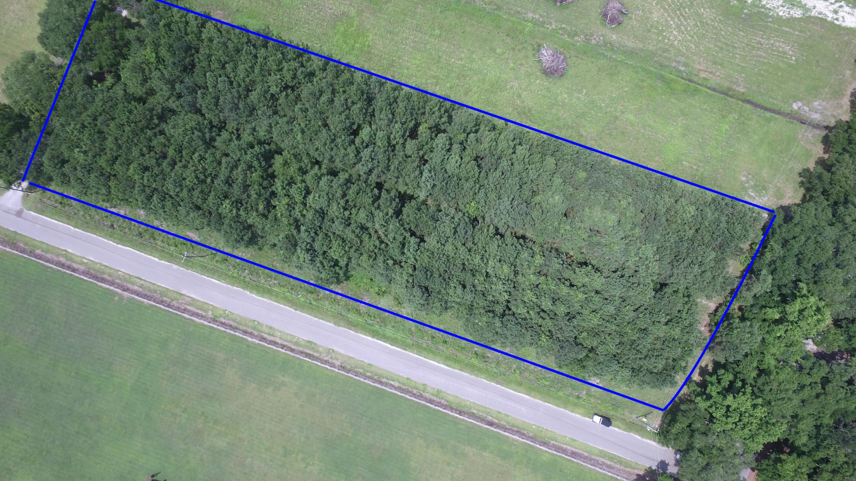 2610 Hamilton Road Johns Island, SC 29455 - Photo 3 of 19 EE7EEE27-7086-45A2-A3C7-C85866A29ED2