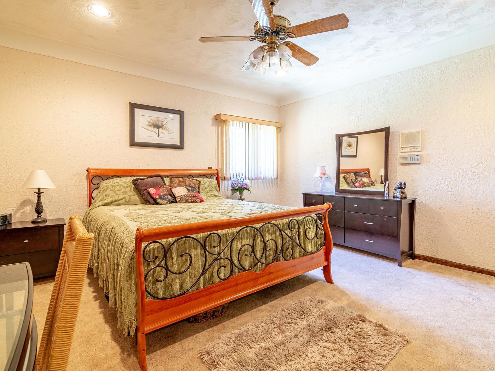 124 Prairie Lane Alton, IL 62002 - Photo 32 of 69 Gallery Image 32