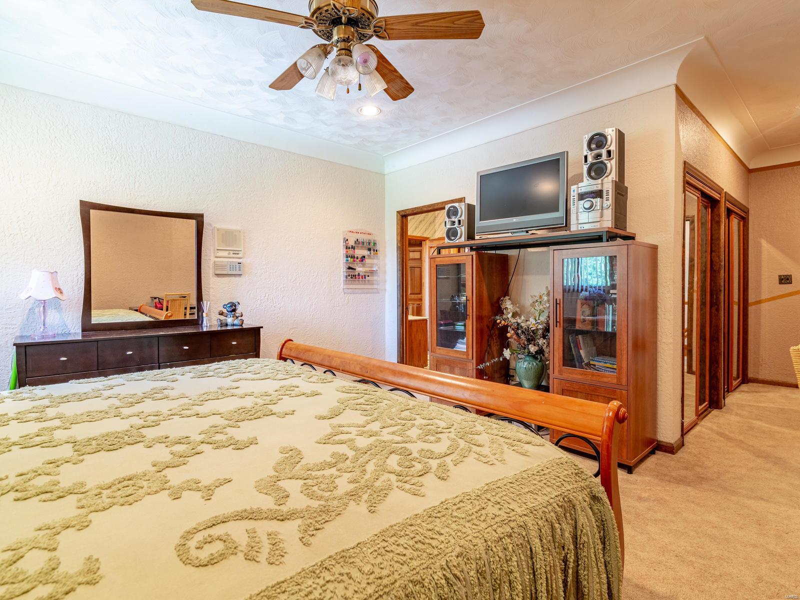 124 Prairie Lane Alton, IL 62002 - Photo 33 of 69 Gallery Image 33