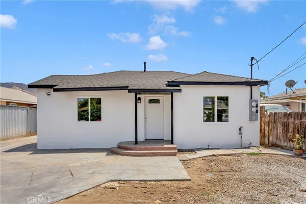 $2,400 | 7355 Lynwood Way, Highland, CA 92346