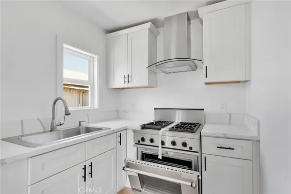 $2,400 | 7355 Lynwood Way, Highland, CA 92346