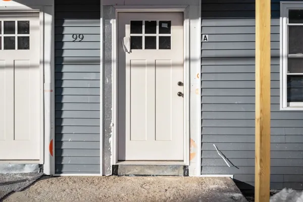 $3,200 | 99 Main Street, Unit A, Upton, MA 01568