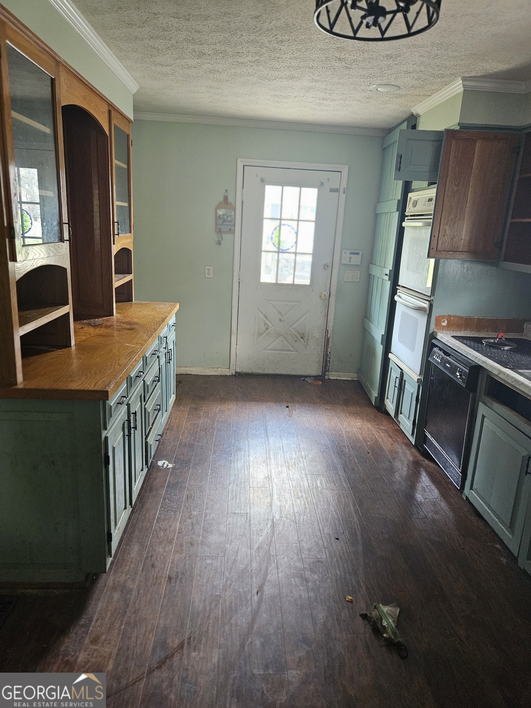 57 Pine Street Hazlehurst, GA 31539 - Photo 14 of 18 KITCHEN