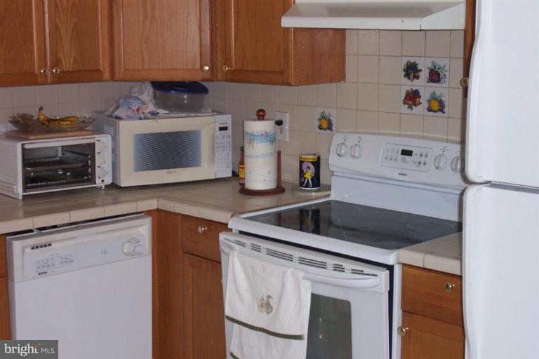 3419 Stonesboro Road Fort Washington, MD 20744 - Photo 5 of 10 Kitchen