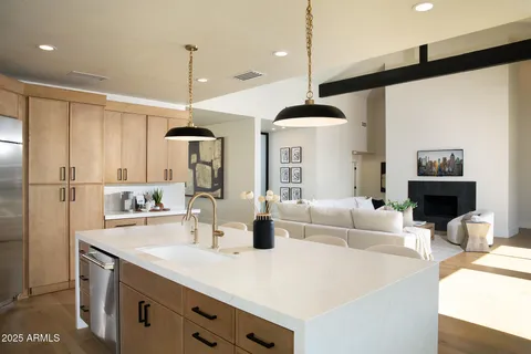 $2,400,000 | 8502 East Vista Bonita Drive, Scottsdale, AZ 85255