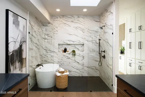 $2,400,000 | 8502 East Vista Bonita Drive, Scottsdale, AZ 85255